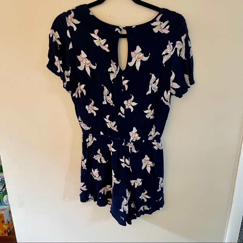 Navy Floral Romper - Medium - Picture 4 of 5